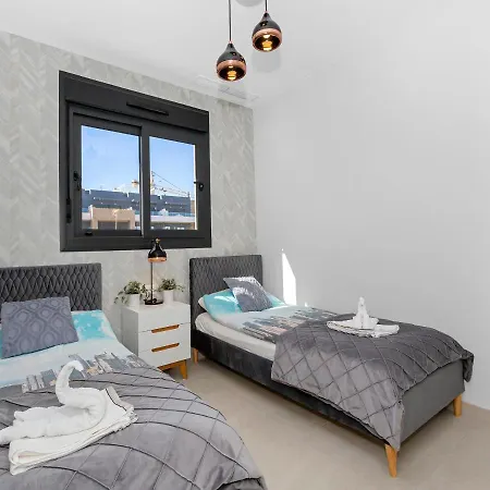 Lovely First Floor Apartment, Heating Pool ! Alicante Exterior photo