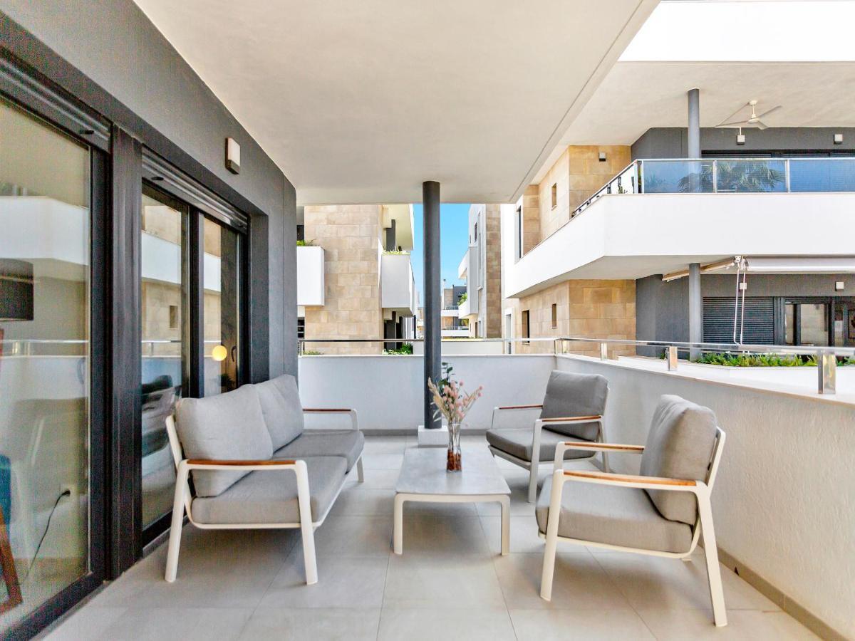 Lovely First Floor Apartment, Heating Pool ! Apartament Alicante