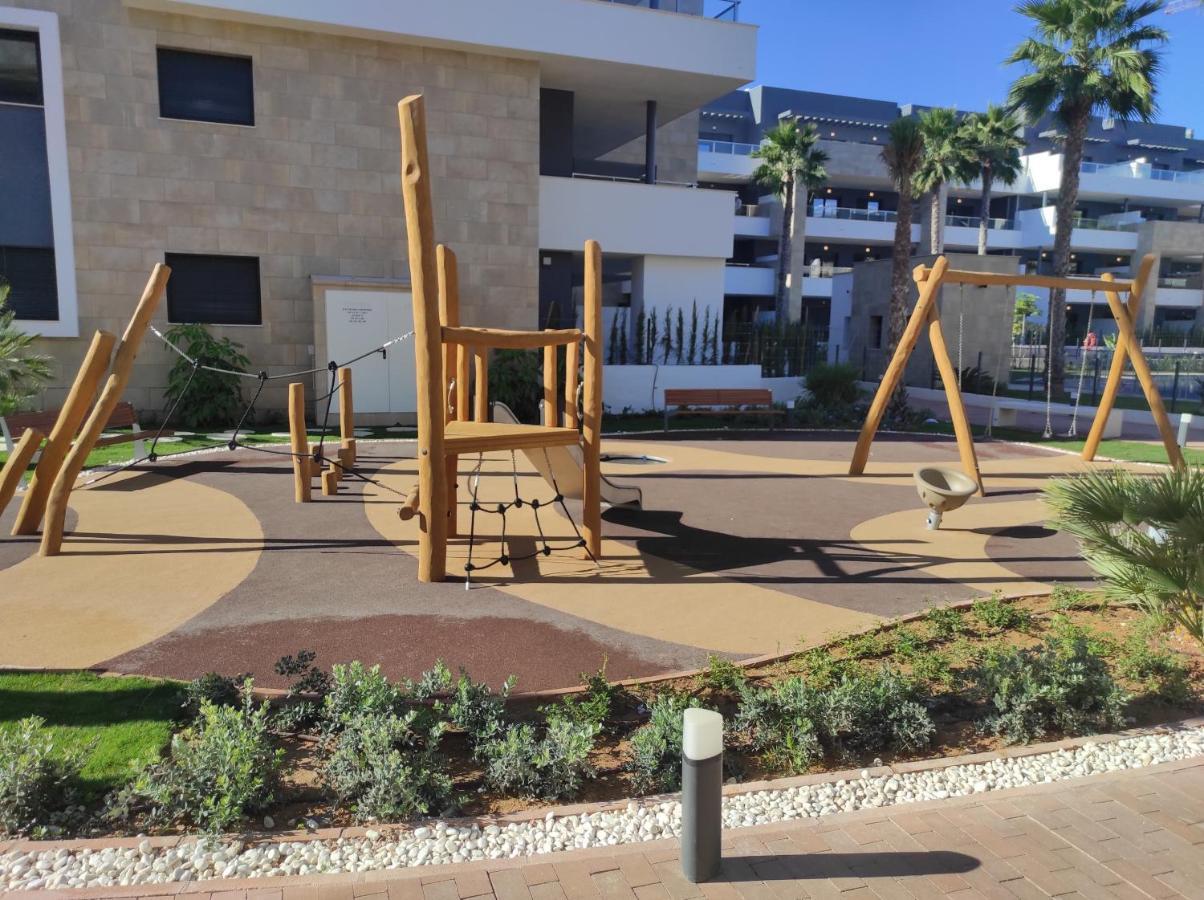Apartament Lovely First Floor Apartment, Heating Pool ! Alicante